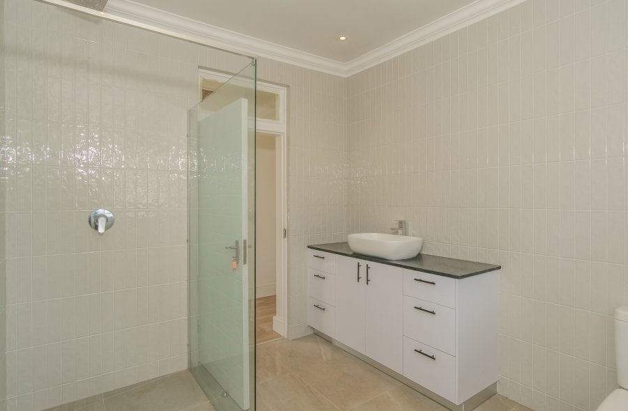 6 Bedroom Property for Sale in Meadowsteads Western Cape